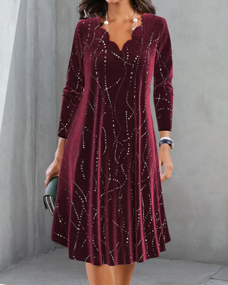 EB | Kleid mit V-Ausschnitt und Langen Ärmeln