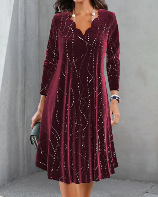 EB | Kleid mit V-Ausschnitt und Langen Ärmeln