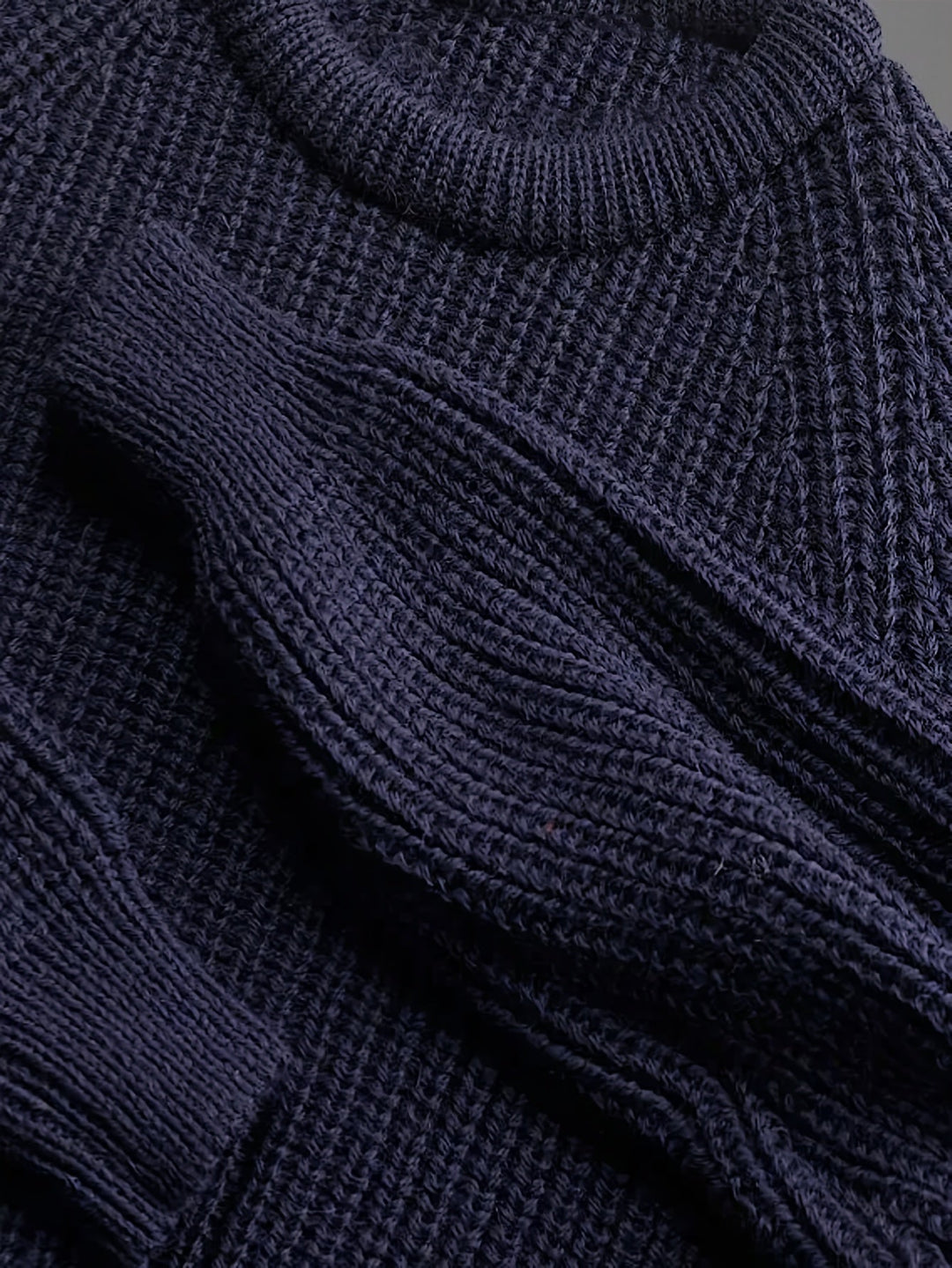 EB | Dicke Strickjacke Im Robusten Design Wolle Wärme und Komfort