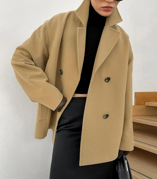 EB | elegante braune Wolljacke mit doppelter Knopfreihe, halblang
