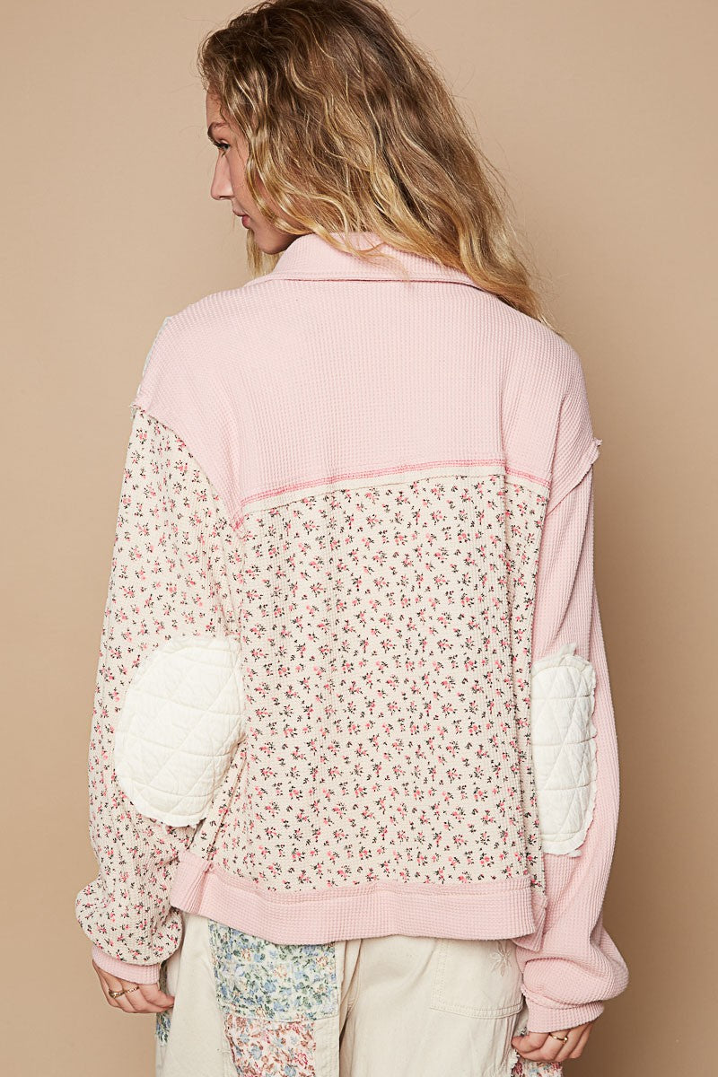 EB | gesteppte Jacke mit Knöpfen, sichtbaren Nähten und floralem Muster