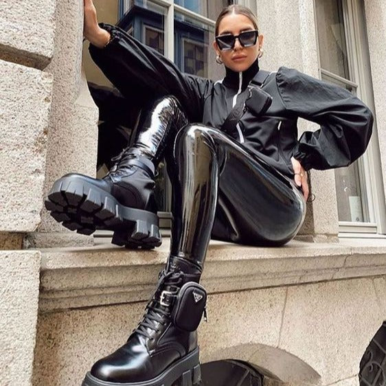 EB | Eng Geschnittene Hose mit Modernem Flair