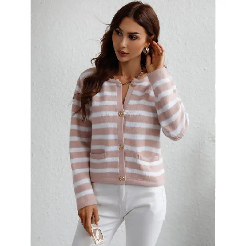 EB | Gemütlicher Grobstrickpullover mit Knopfblende und Seitentaschen