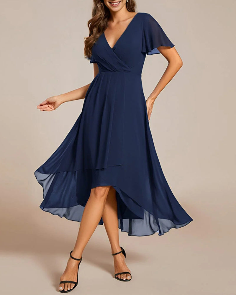 EB | Kleid mit V-Ausschnitt und Rüschenärmeln