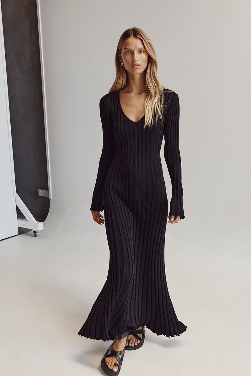 EB | Bequemes Gestricktes Damen Midi Kleid mit V-Ausschnitt