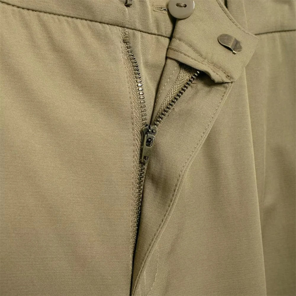 EB | Cargo-Jacke mit verstellbaren Trägern und Taschenakzenten