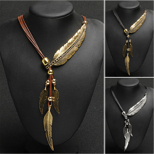EB | Goldene Feder Halskette Im Boho Stil