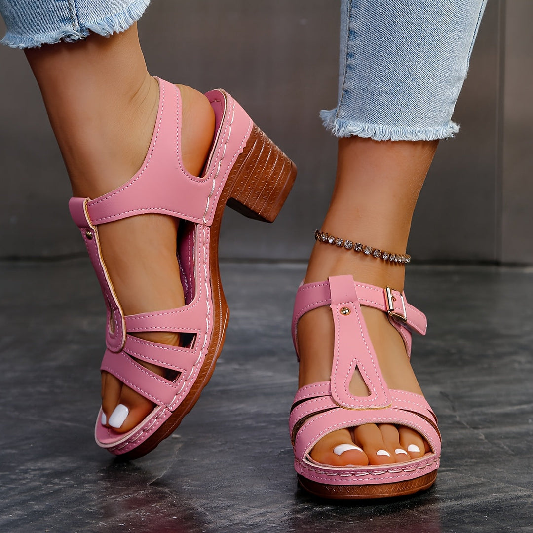 Retro-Sandalen mit Blockabsatz und verstellbarem Riemen EB EB