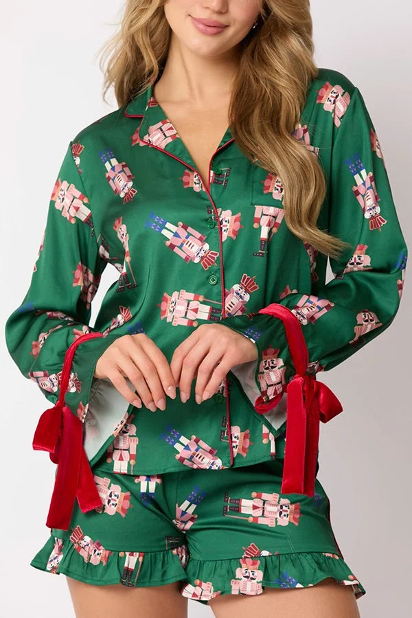 EB | Weihnachten Mode Gedruckte Fliege Oberteil und Elastischer Taillen Rüschenshorts Set