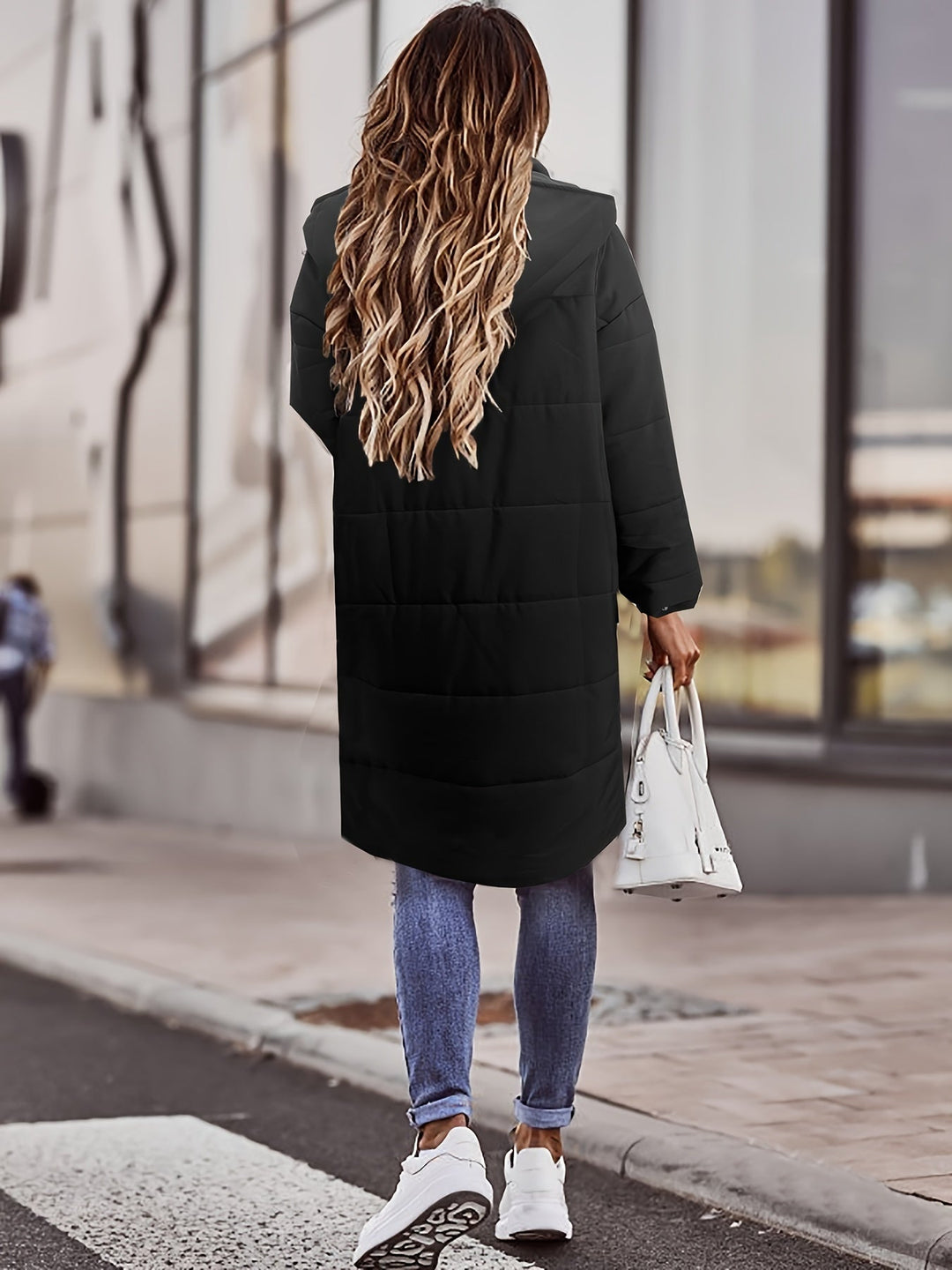 EB | Stylischer Puffer Schwarzer Wintermantel mit Kapuze und Polsterung Ideal für Herbst/Winter