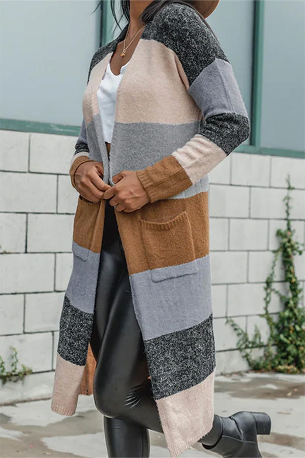 EB | Gestrickte Strickjacke mit offener Vorderseite und Farbblock
