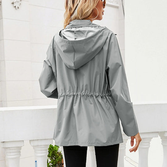 EB | Modern geschnittene wasserdichte Damenjacke