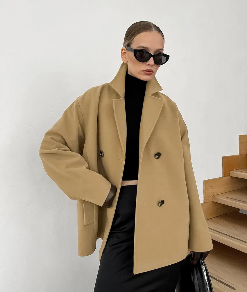 EB | elegante braune Wolljacke mit doppelter Knopfreihe, halblang