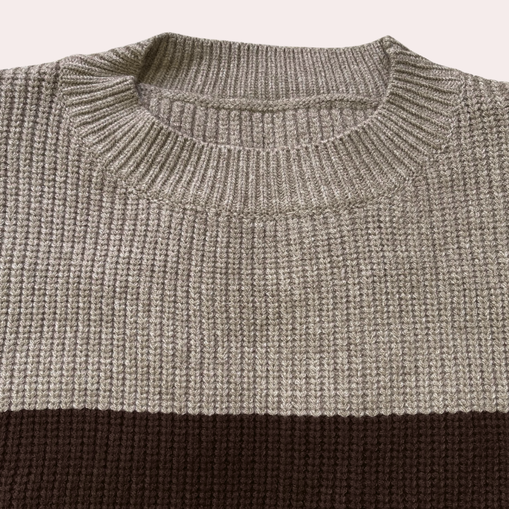 EB | Strickpullover mit Ausschnitten an den Ärmeln