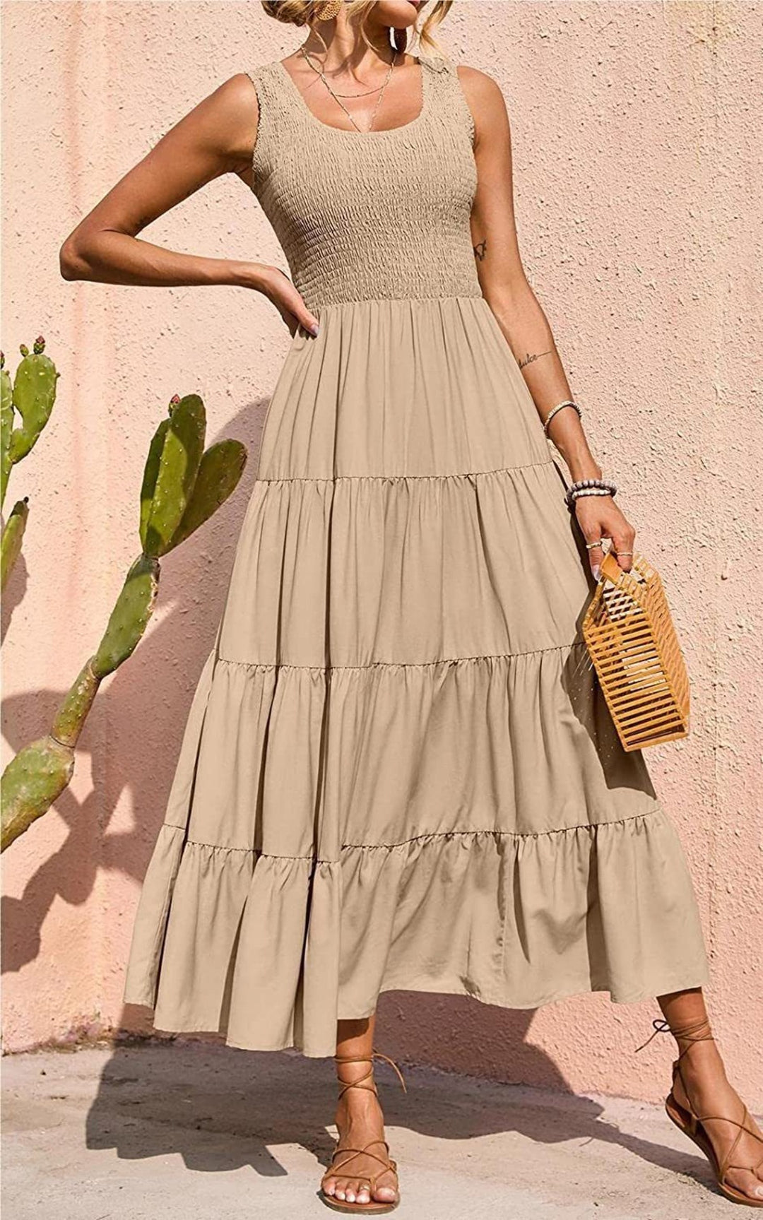 EB | Hosenträger, die ein Wortkleid spleißen