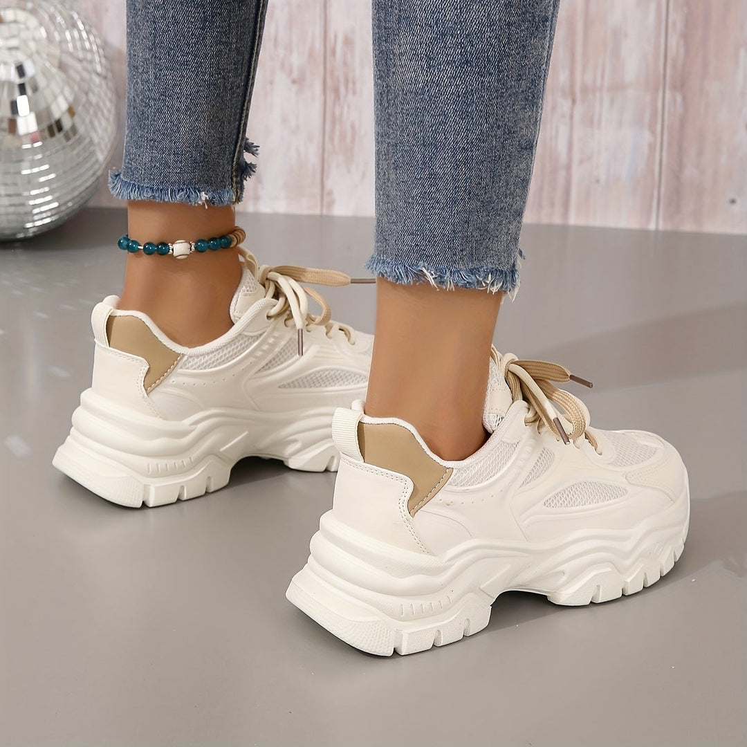 EB | Plateau Sneakers mit Modernem Look