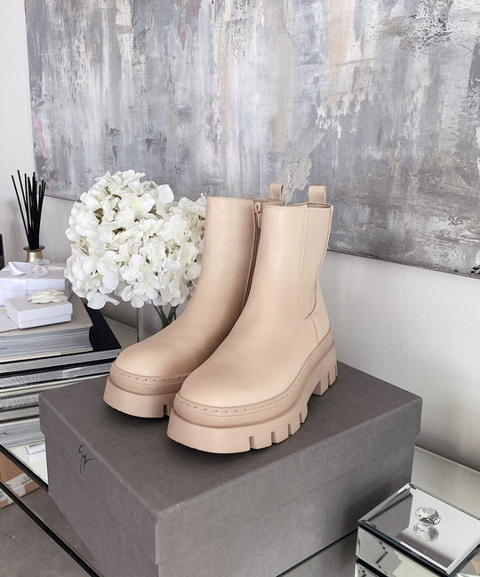 EB | Beige Kurze Stiefel
