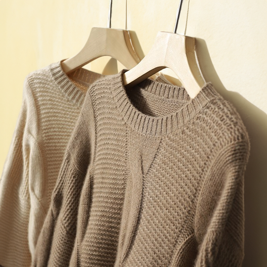 EB | Cashmere Couture Cable-Knit Pullover