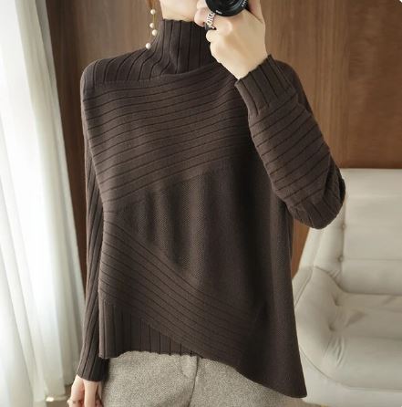 EB | Sweater - Gemütlicher asymmetrischer Ripp-Turtleneck-Pullover
