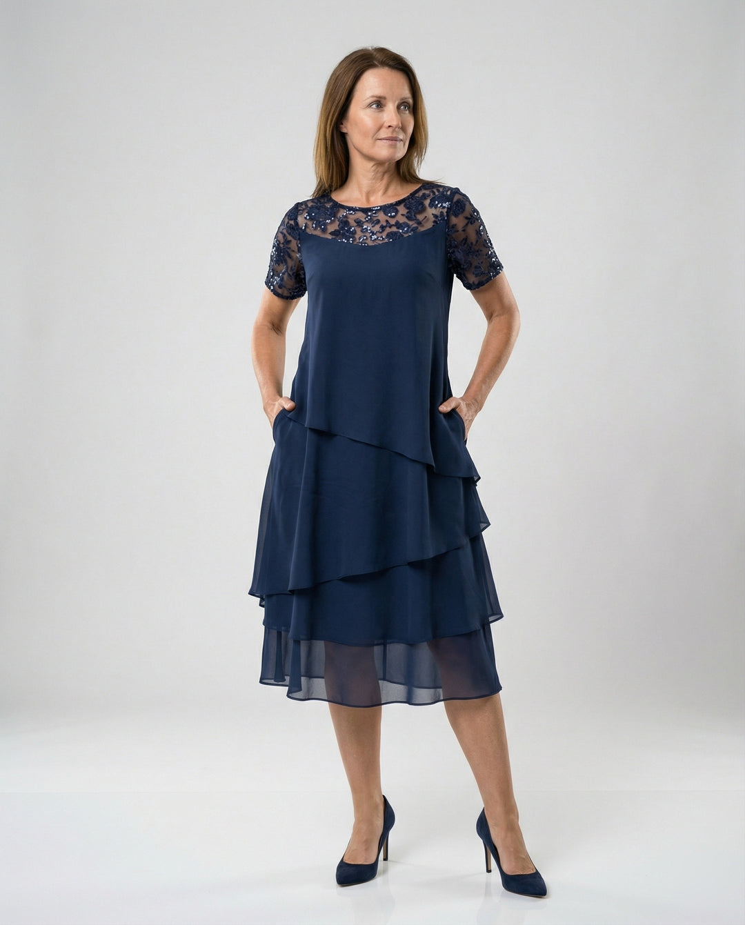 Damen Elegantes Schichtkleid mit Spitzenärmel und asymmetrischem Saum EB
