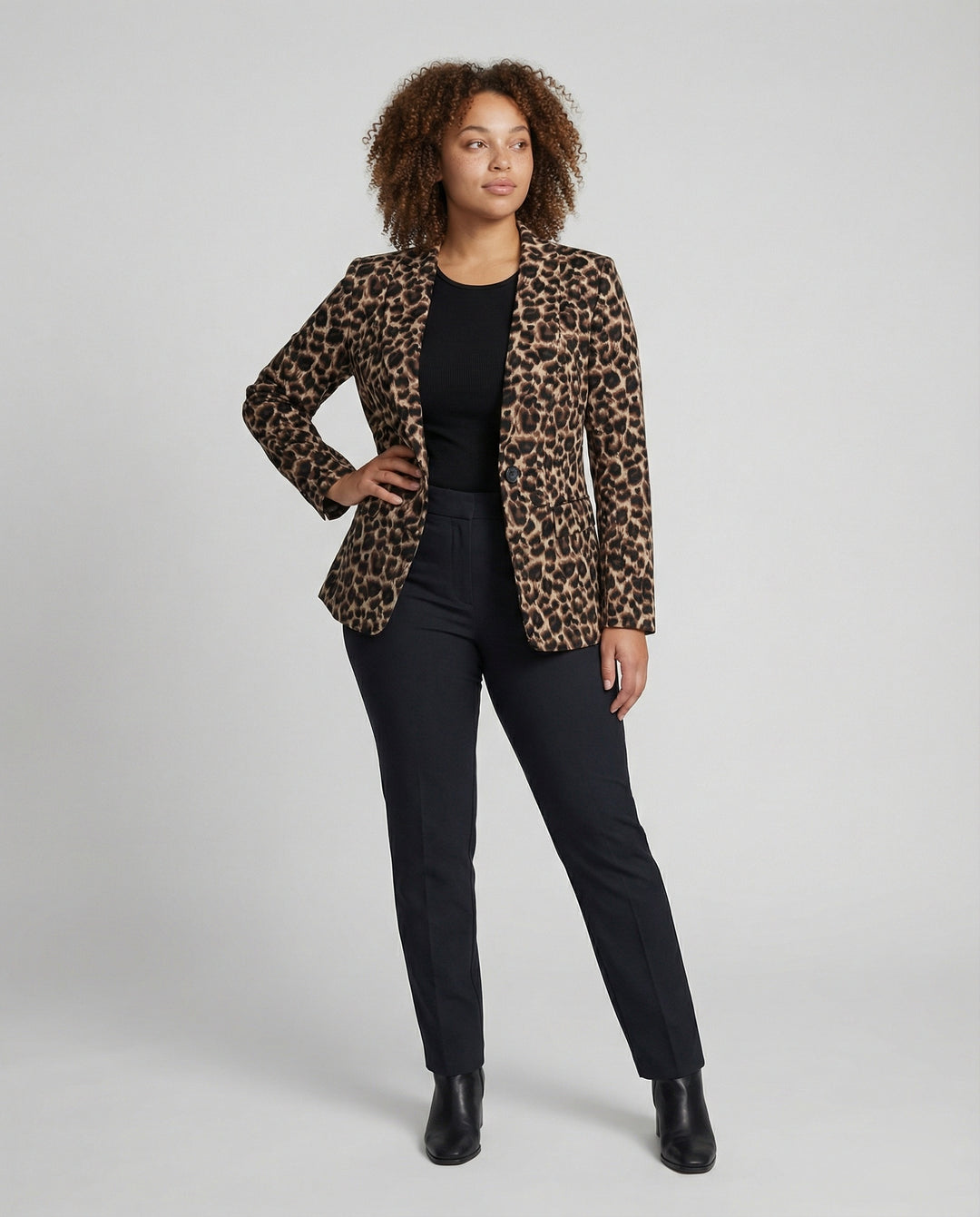 Damen Modischer Blazer im Leo-Design mit schlankem Schnitt EB