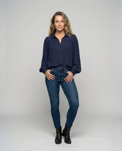 Damen Bluse mit voluminösen Ärmeln und eleganten Rüschendetails EB