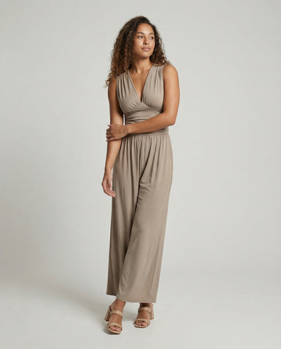 Damen Jumpsuit mit schickem V-Ausschnitt und weitem Bein EB
