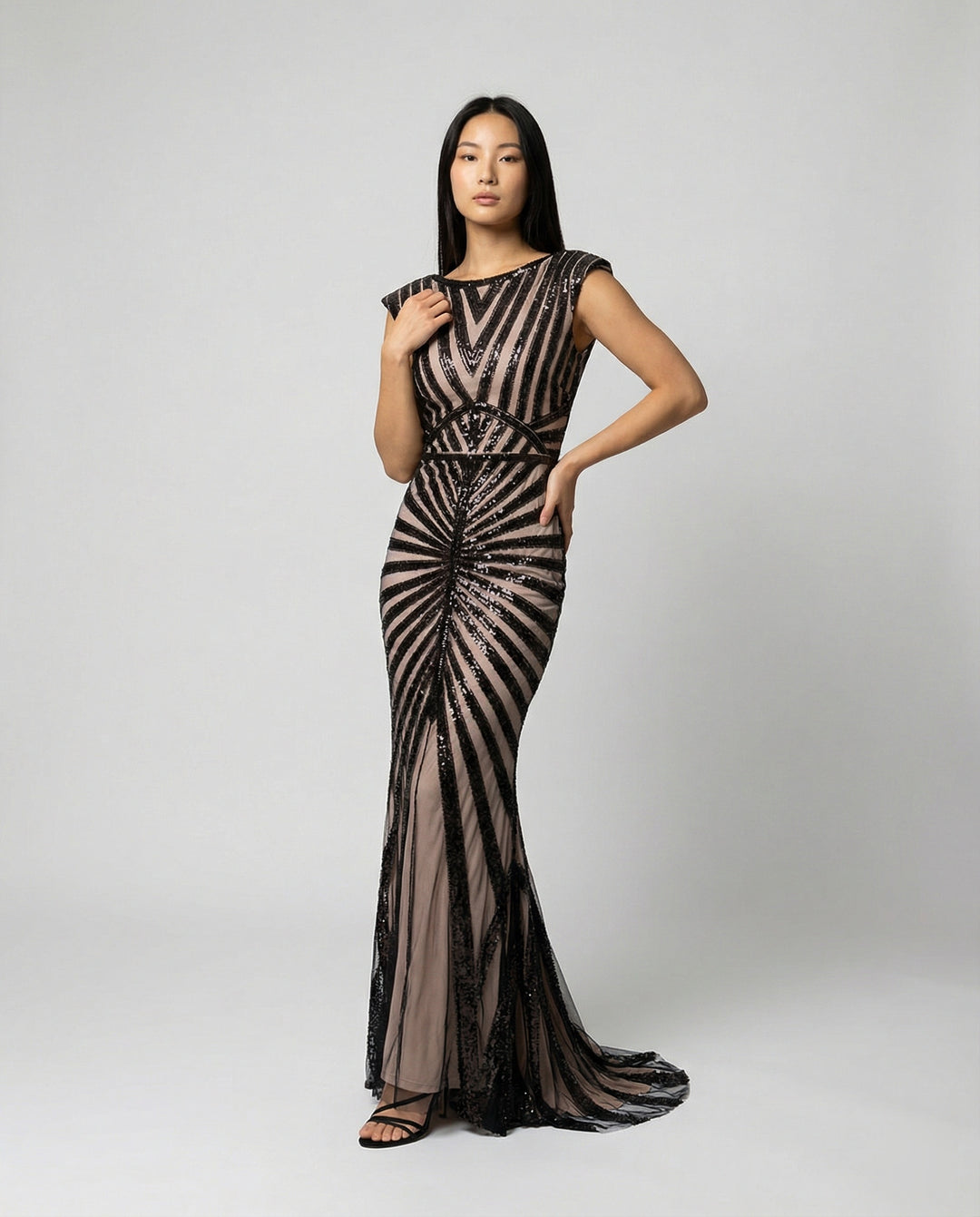 Elegantes Langes Abendkleid mit Paillettenmuster für Festliche Anlässe | EB