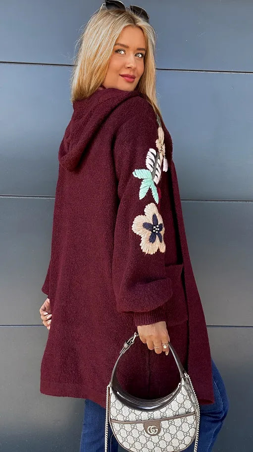 EB | Modische Strickjacke mit Kapuze – bequem & warm