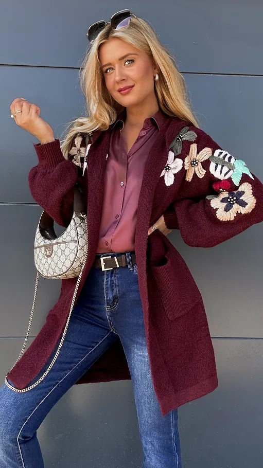EB | Modische Strickjacke mit Kapuze – bequem & warm