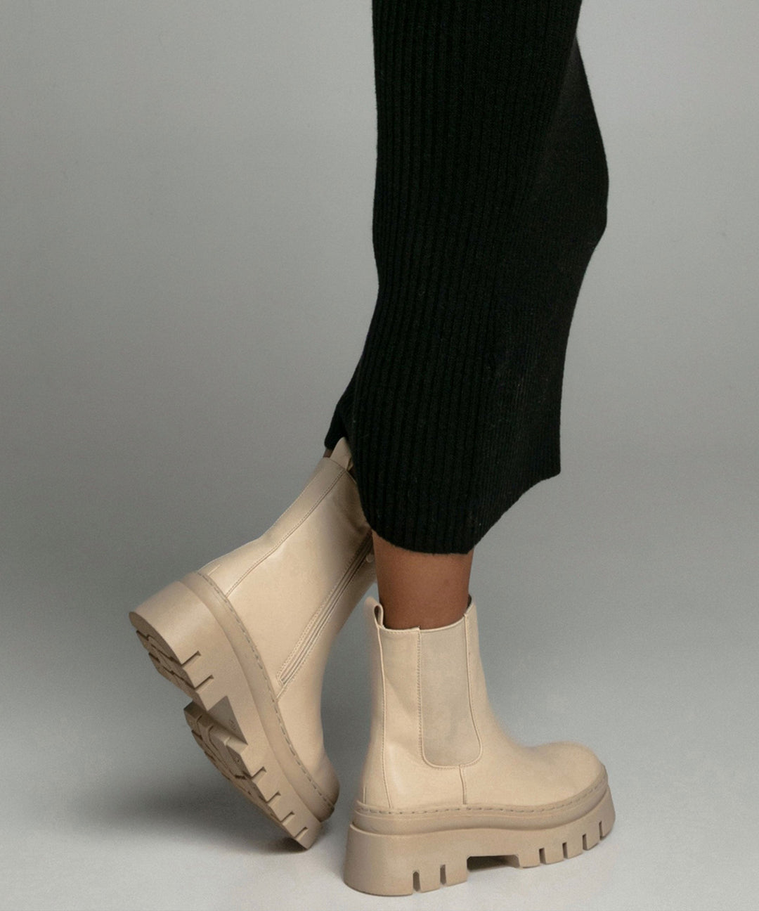 EB | Beige Kurze Stiefel