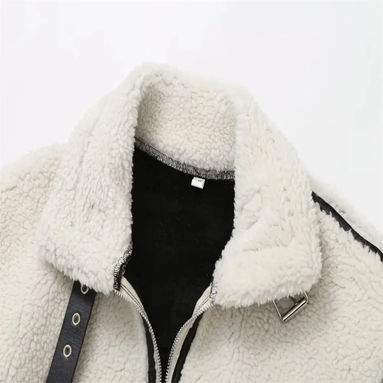 EB | Schicke Fake-Fur-Jacke