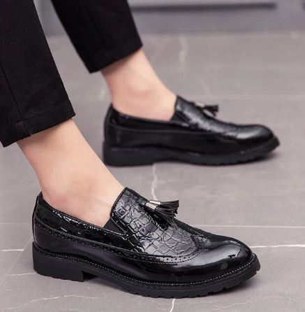 Spitz zulaufende formelle Schuhe EB