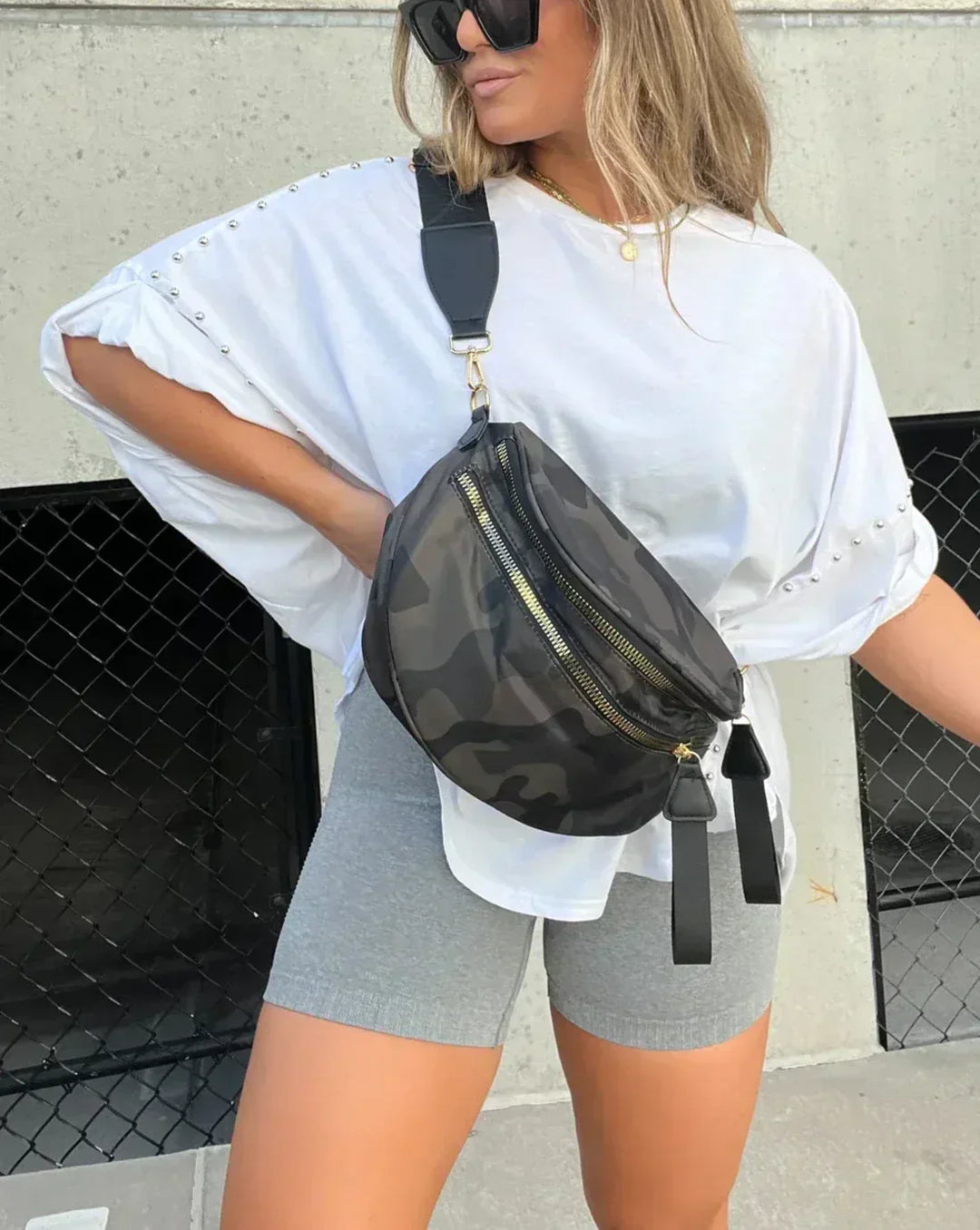 EB | Oversized Nieten T-Shirt