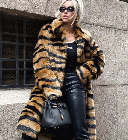 EB | Langer Pelzmantel Damen mit Tierdruck - Luxuriöses & Stilvolles Winterdesign