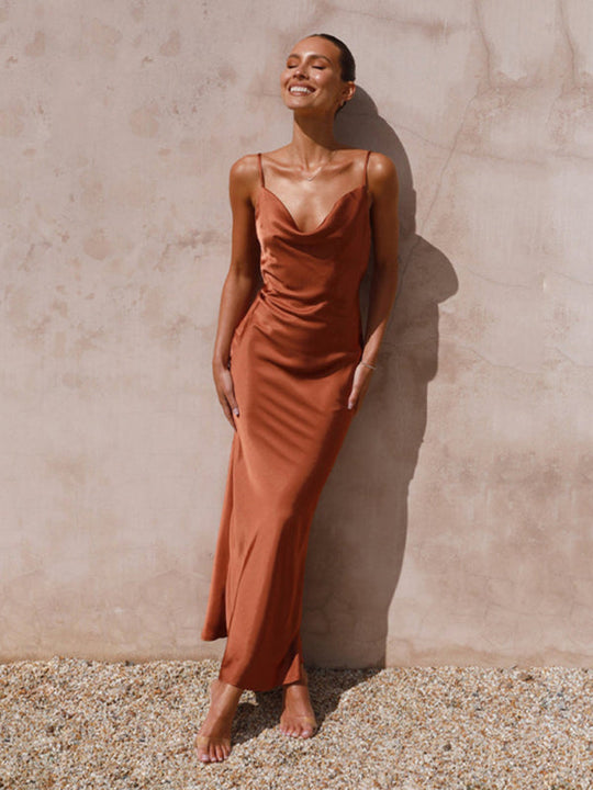 EB | Elegantes Satin-Kleid Für Anlässe Tagsüber Und Abends