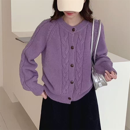 EB | Kabelstrickjacke mit Knöpfen