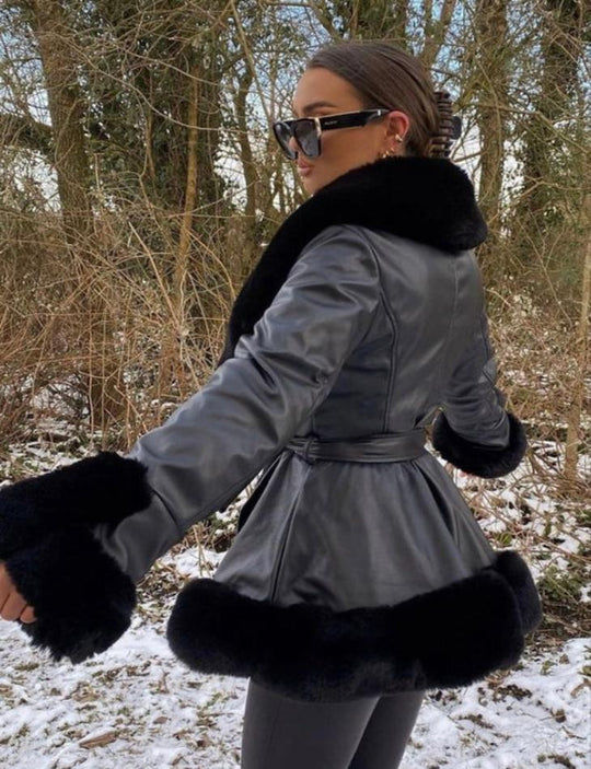 EB | Damen Winterjacke mit Kunstfell und Gürtel