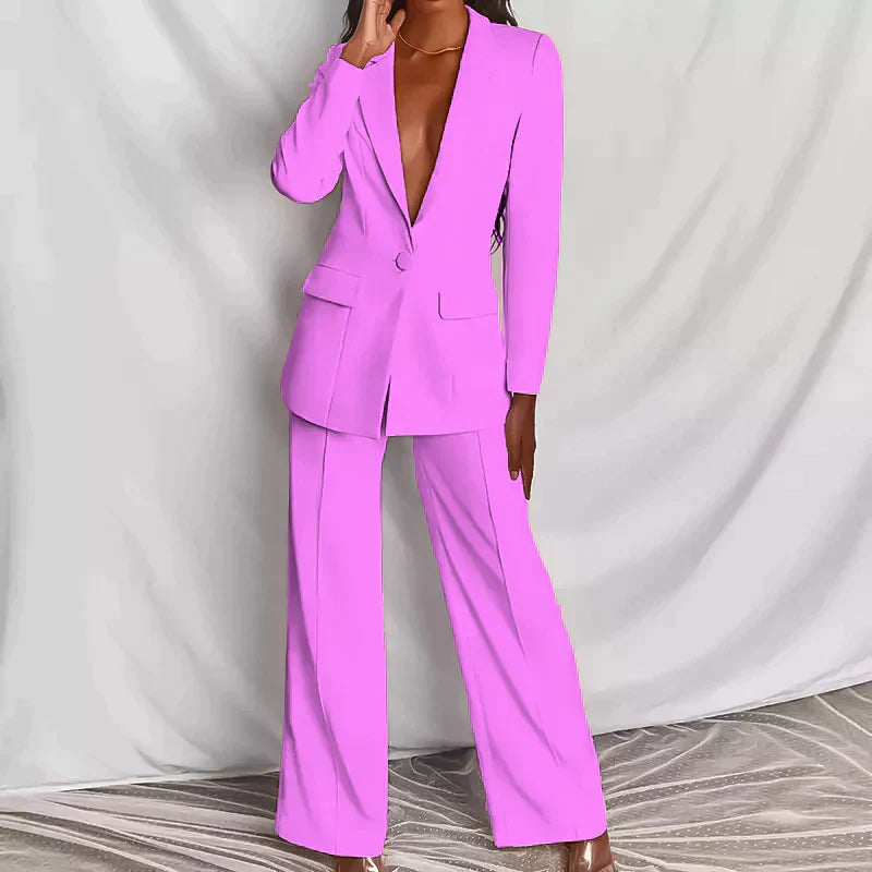 EB | Elegantes Ensemble Bestehend Aus Einem Edlen Blazer und Einer Eleganten Hose