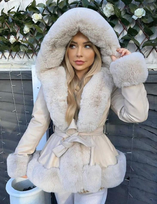EB | Damen Winterjacke mit Kunstfell und Gürtel