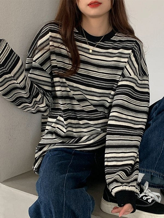 EB | Oversized Pullover mit Rundhalsausschnitt Und Streifen