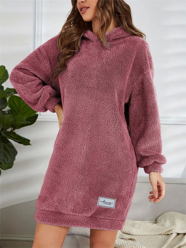 EB | Übergröße Teddy Sweatkleid mit Kapuze