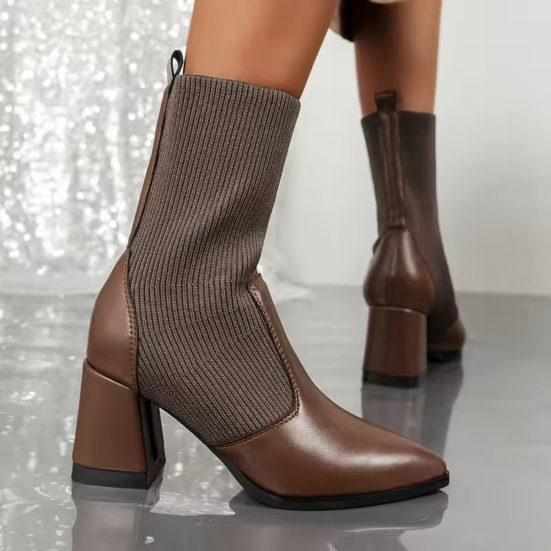 EB | Stiefeletten – Spitz Zulaufend – Stricksocken-Obermaterial – Blockabsatz – Schmaler Schnitt