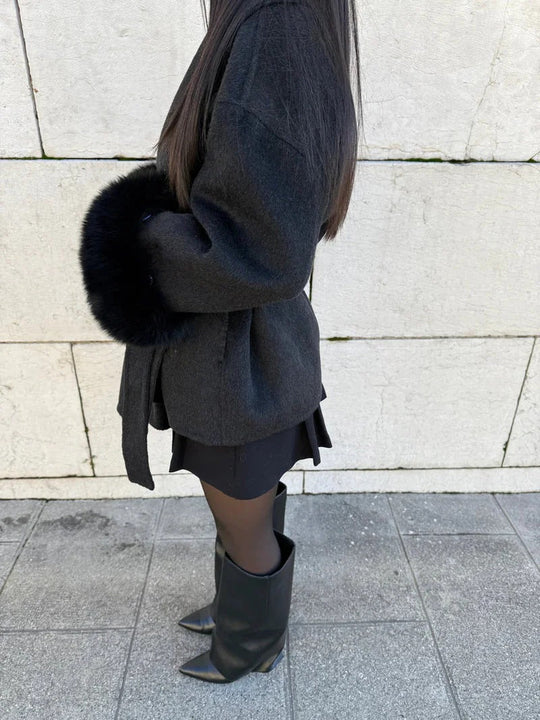 EB | Wollmantel mit Gürtel und Kunstfellmanschetten Elegante Kurze Wickeljacke