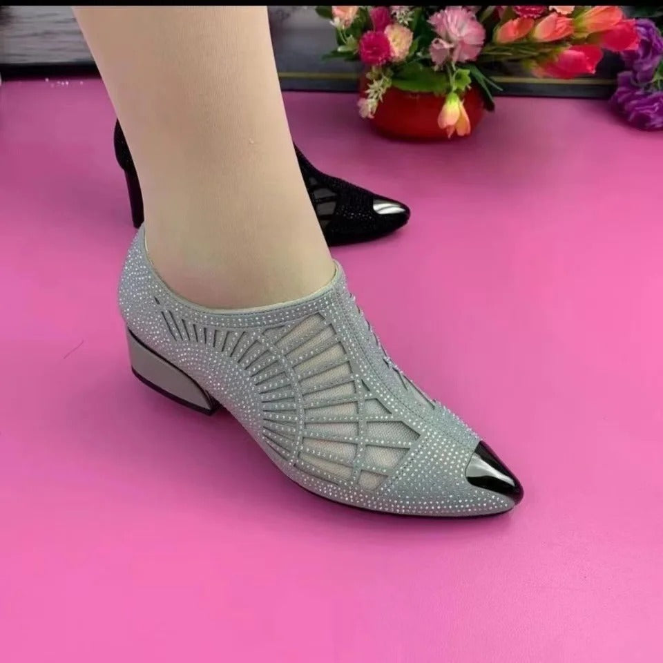 Stilvolle Schuhe mit Mesh und klobigem Absatz EB EB