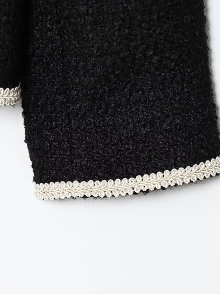 EB | Kurze Jacke für Damen mit dekorativen Knöpfen Alida