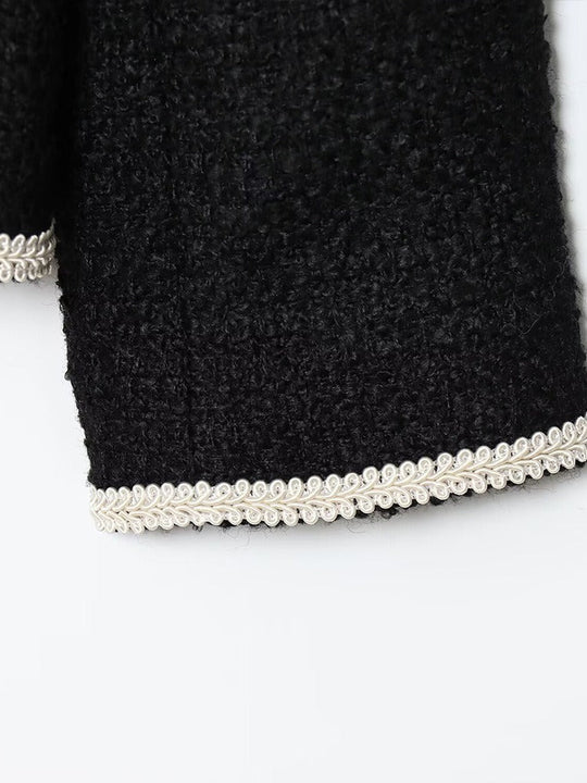 EB | Kurze Jacke für Damen mit dekorativen Knöpfen Alida