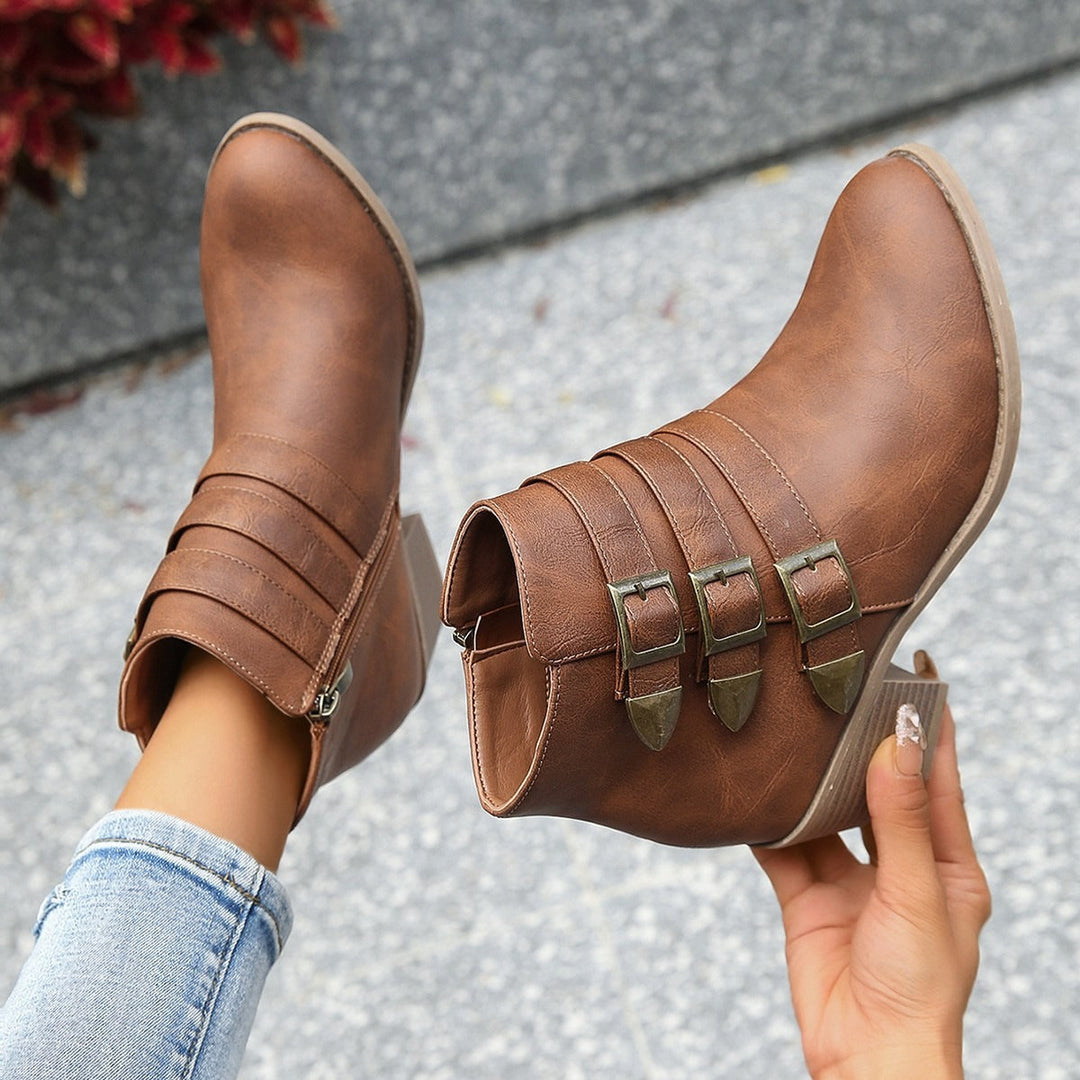 EB | Stiefeletten strukturiert Passform Blockabsatz Vintage Schnallendetails
