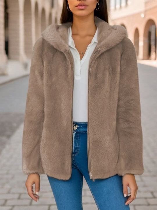 EB | Weicher Damen Teddyjacke mit Kapuze und Reißverschluss