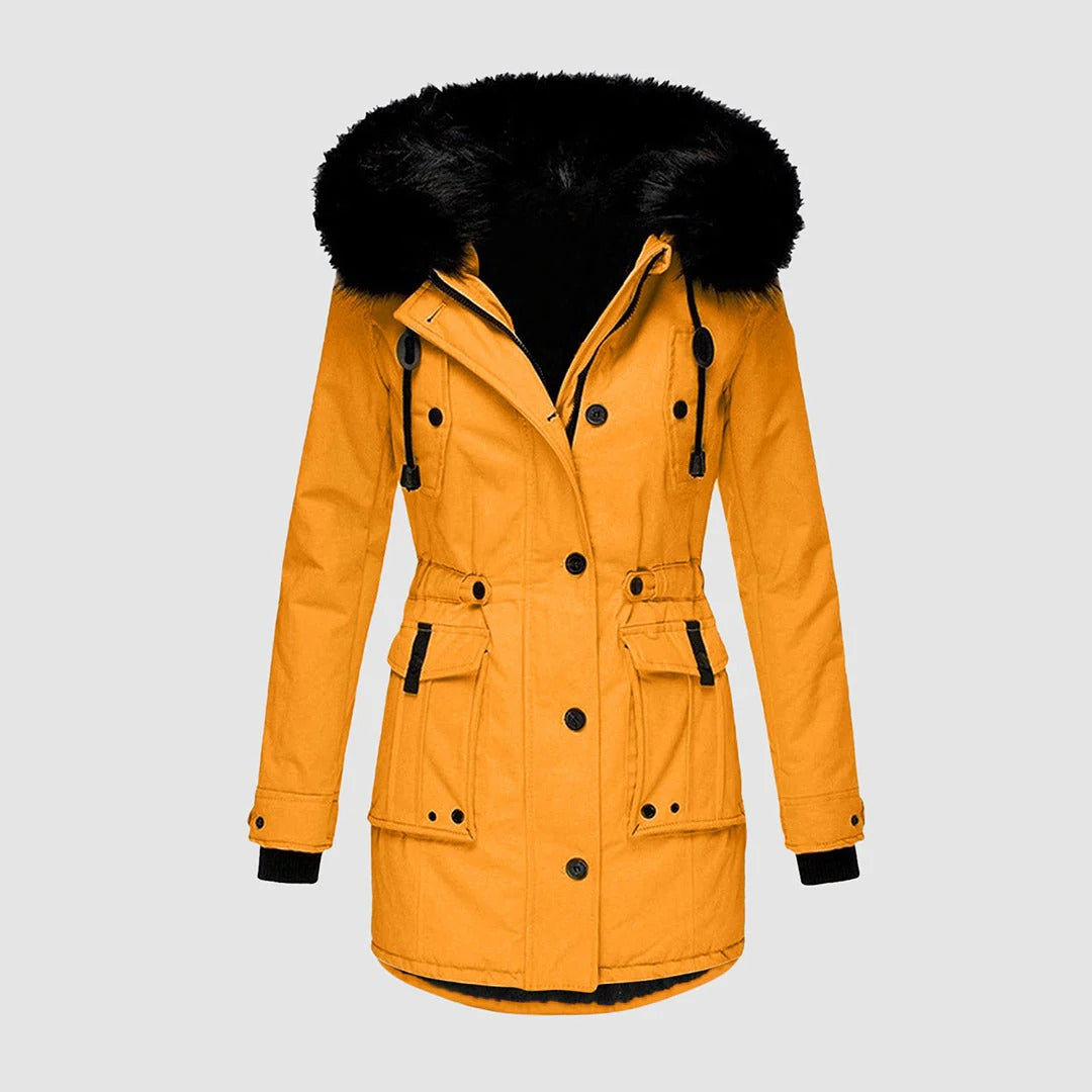 EB | Lange Jacke Taillierter Schnitt Kunstpelzkapuze Gürtel Knöpfe und Taschen
